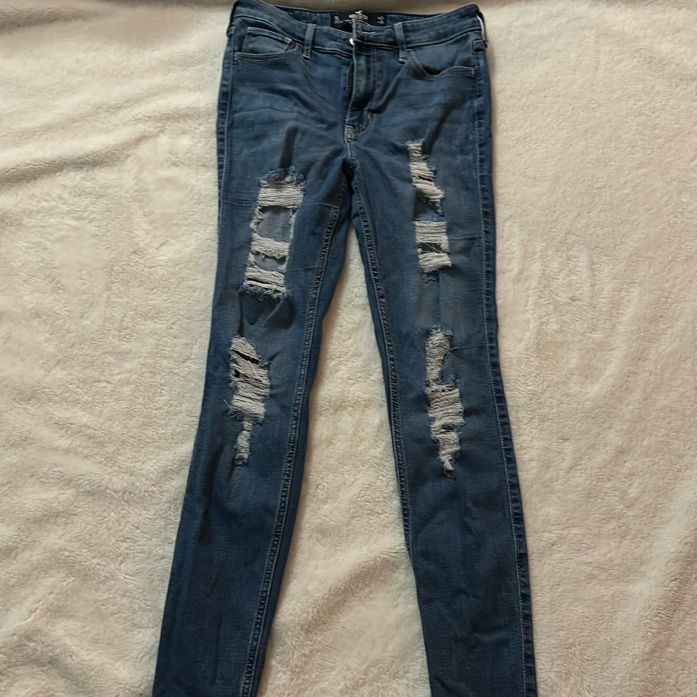 had more than one pair, brand Hollister, size 5L, color blue